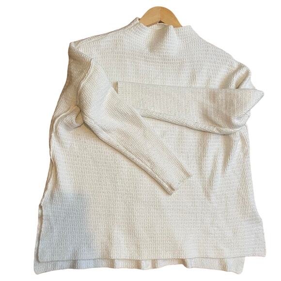 White oversized sweater with zipper - Picture 3 of 3